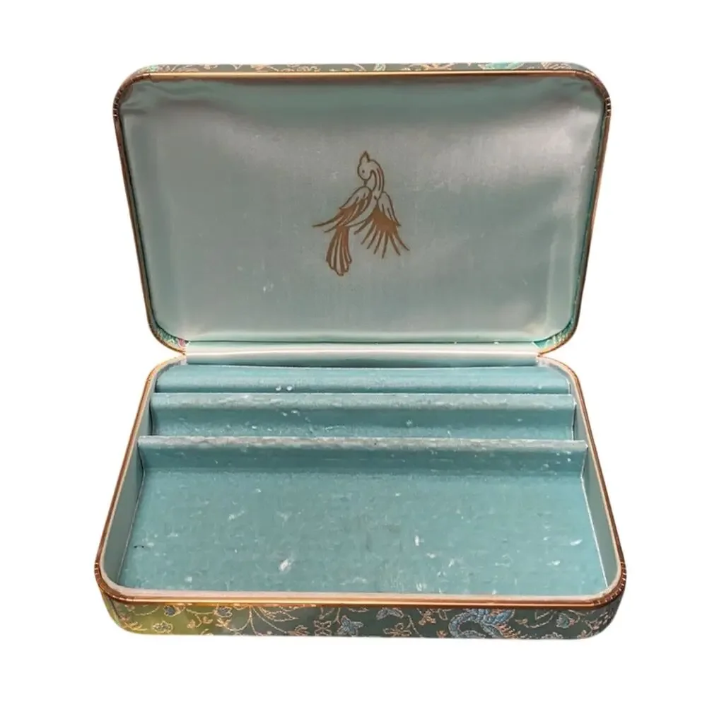 Vintage sea foam gold accents jewelry box oriental Asian travel trinket box